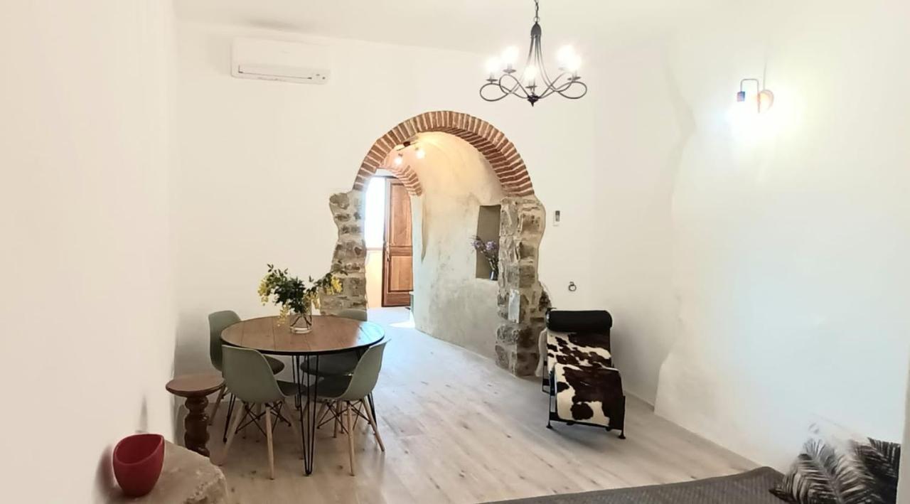 Casa Angolo Cantina Nel Castello Montegiovi Eksteriør billede