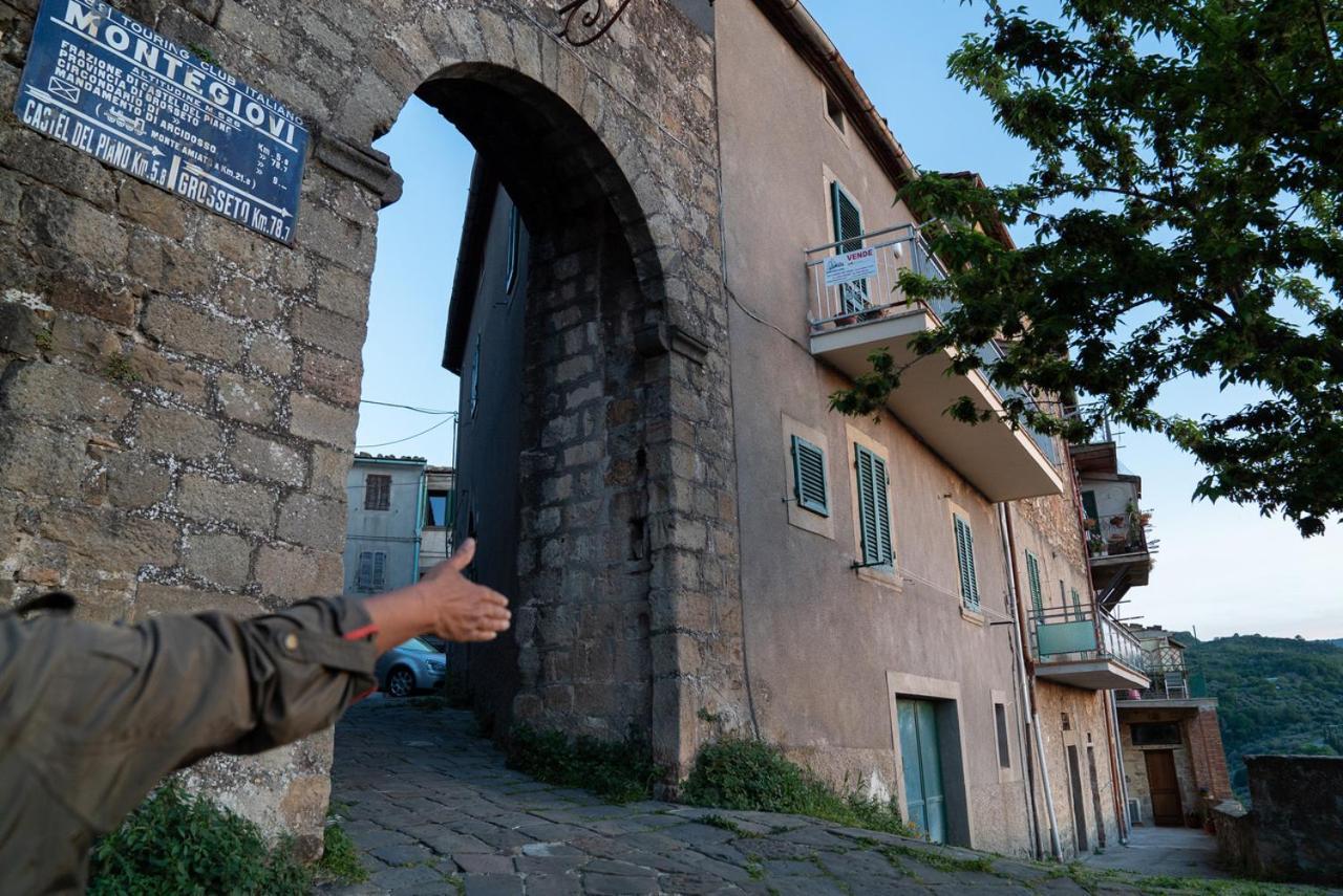 Cantina Nel Castello Montegiovi Eksteriør billede